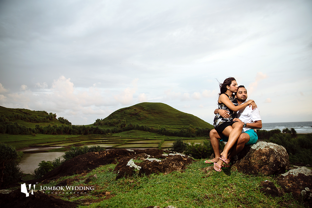 Lombok-Pre-Wedding-Engagement Photography Batu Payung Anusha Vinashal 03