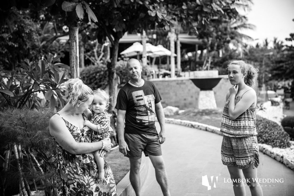 Bali Family Photo of Hearn family at Padma Hotel Bali 08